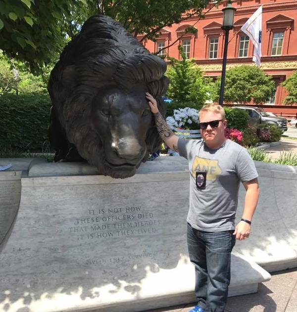 <p>ISPA Board member Bell at the National Law Enforcement Memorial</p>